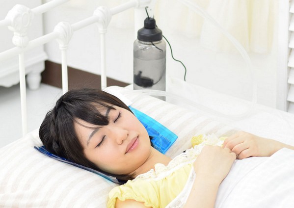 【夏天好啱用】日本製「USB 水冷靜音墊」！墊在身體即可享受涼快感覺