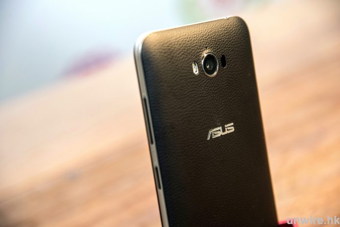 爸爸鍾意打機睇片又驚唔夠電？呢部長氣大 Mon 電話就啱晒！