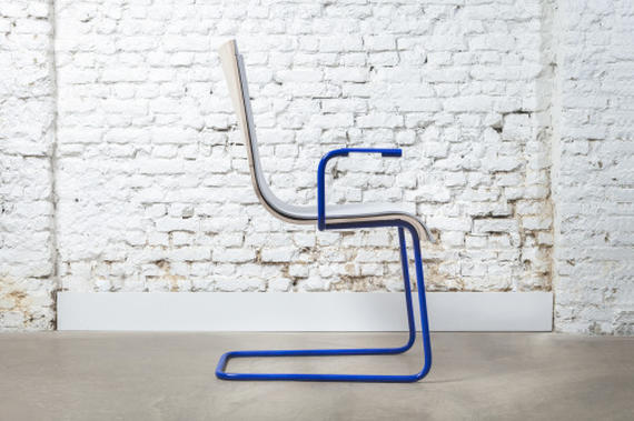 印腳都有用！設計師研發「印印腳」發電椅