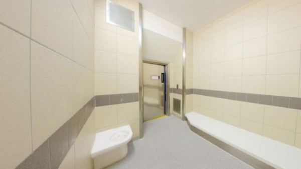 被捕入拘留所 都有得寫 TripAdvisor 評價 ? 警局 FB 幫轉發