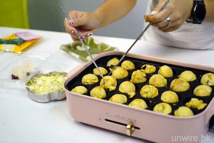 櫻花粉煮食神器抵港！依莉詩 10分鐘速整章魚燒