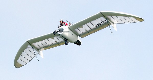 【有片睇】研製超過 13 年！現實版《風之谷》「噴射滑翔翼」完成首次公開試飛