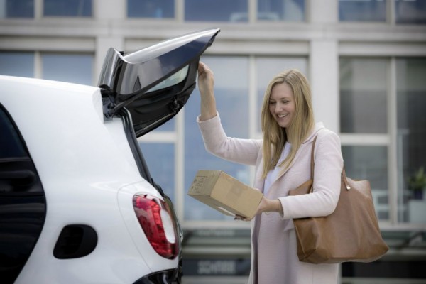 貨物放車尾箱  SMART 測試全新快遞服務