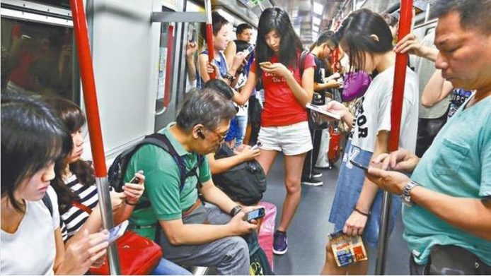 全港有超過 500 萬人玩智能電話　寫邊款 Apps 先最賺錢？