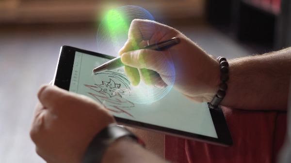 唔駛用電無需連接！Flip 智能手寫筆只靠磁場即可運作