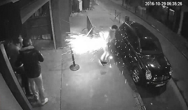 【有片睇】閉路電視拍低過程！中國製電子煙電池爆炸好似放煙花一樣