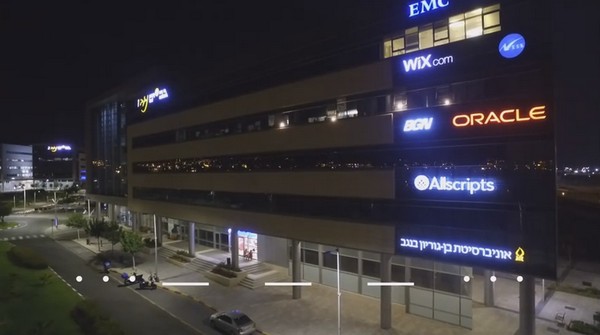 【有片睇】物聯網安全性成疑！研究員成功利用無人機遙距 Hack 入屋內智能燈泡