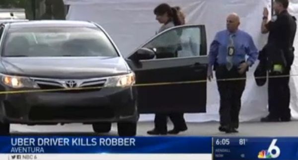 乘客嚇破膽！Uber 司機載客期間突然拔槍擊斃劫匪