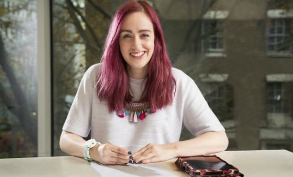 【有片睇】Microsoft 創意總監新發明！解決柏金遜症人士手震難寫字問題