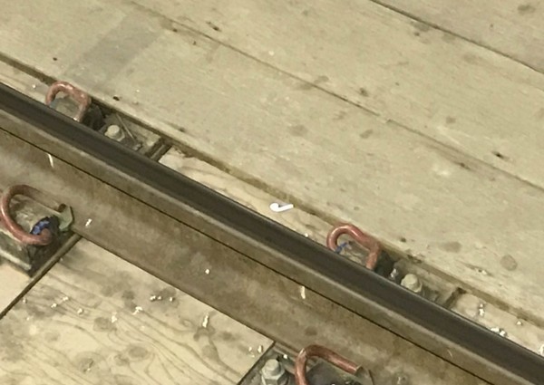 AirPods 首宗悲劇終於發生！日本網民購買三日後意外跌落路軌