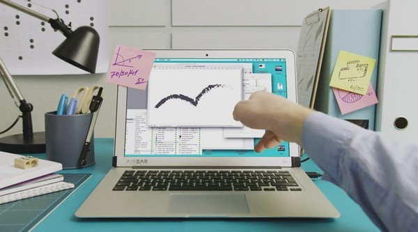 【有片睇】無中生有！加條 AirBar 即可令 MacBook 熒幕變成輕觸式