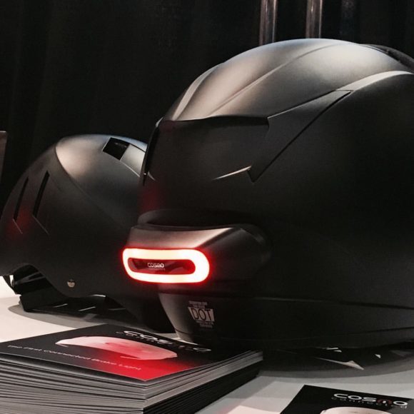 煞車減速即著  Cosmo Connected 連線電單車尾燈