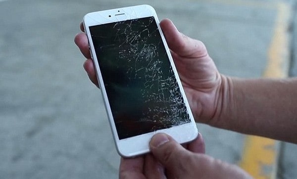 Apple 新政策造福人群！經第三方維修 iPhone 熒幕官方保養依然有效