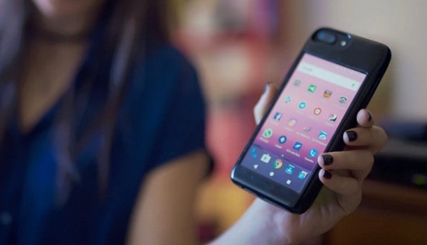 一機可用雙系統！Eye 保護殼將 iPhone 及 Android 機二合為一　