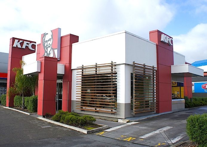 被社交網站 Apps 拖累   郵差先生要轉行送外賣