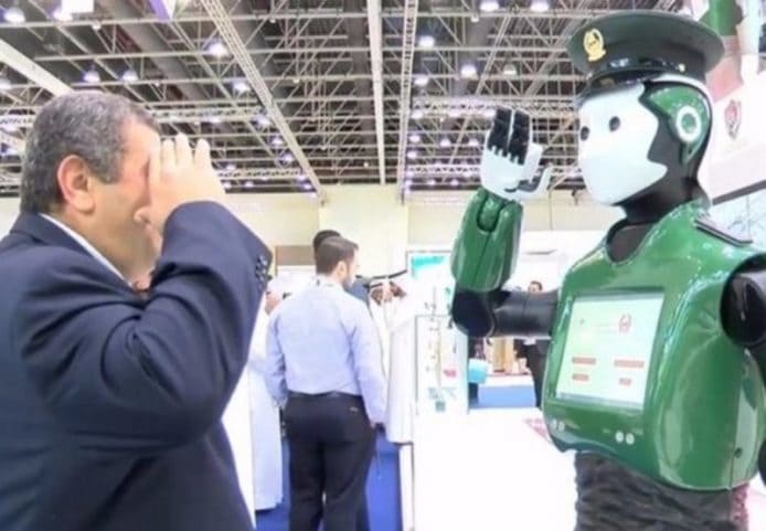 唔止超跑警車  杜拜還有 RoboCop