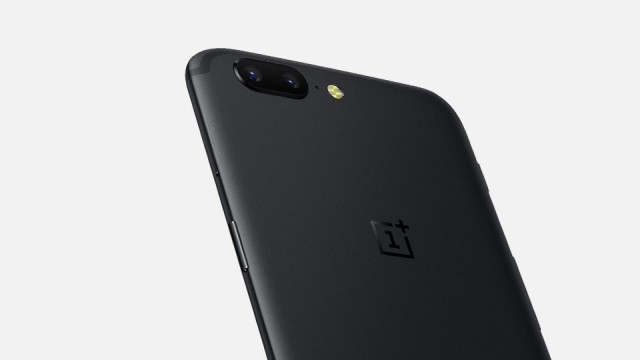 OnePlus 5 重現 iPhone 4「天線門」