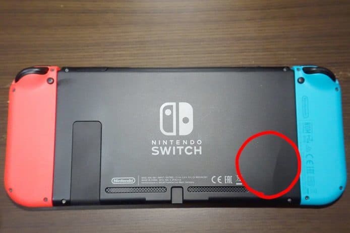 使用僅 70 小時  任天堂 Switch 疑似電池脹起機身爆裂