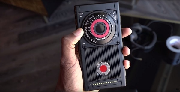 Hydrogen One「全息熒幕」手機原型機曝光！5.7 吋配備特大鏡頭