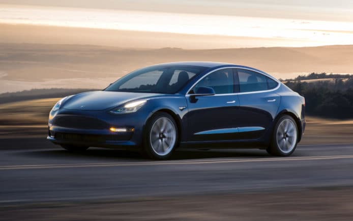 超過 6 萬人退訂！Tesla Model 3 交車期仍長