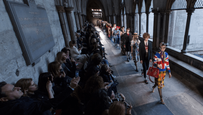 亞瑪遜研究AI時裝設計師　用機器學習時尚潮流