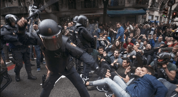 加泰羅尼亞公投結束　社交媒體深入睇