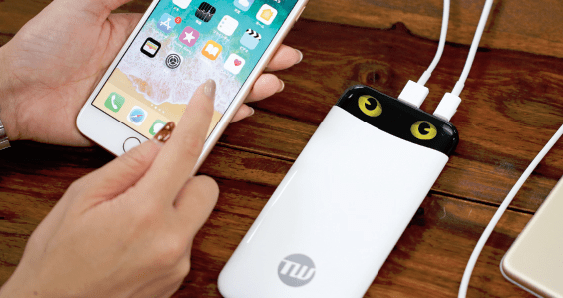 可愛貓眼提醒你剩餘電量　日本設計新尿袋Cat’s Eye Battery