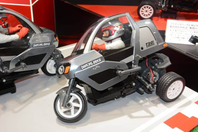 【有片睇】田宮新三輪遙控車　反車後識自己翻身