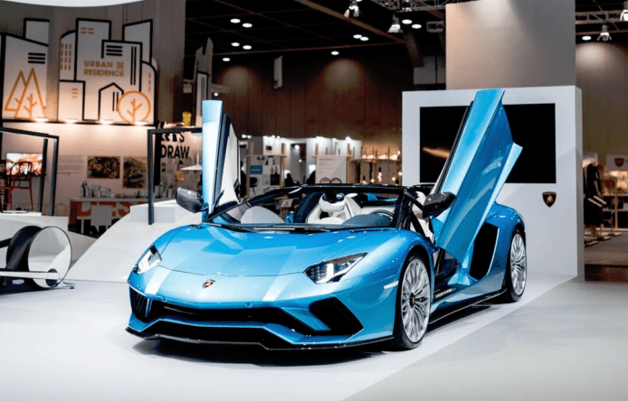 林寶堅尼 Aventador S 開篷版登陸香港