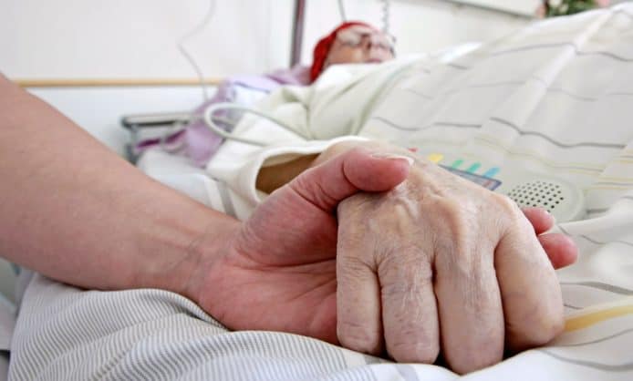 AI 演算法預計死期　幫助臨終病人