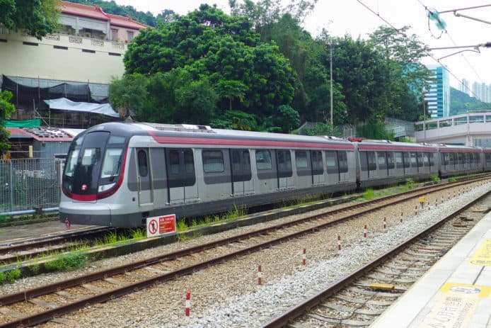 港鐵客量評估報告曝光　2036年西鐵綫將迫死？