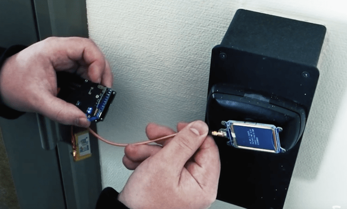 【有片睇】芬蘭保安公司成功製作酒店卡片百合匙