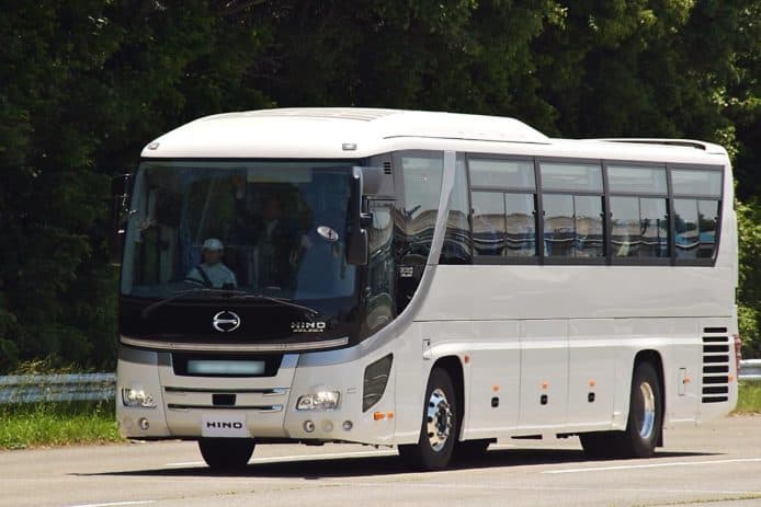 避免司機病發危害乘客   巴士生產商推「一鍵停車」功能