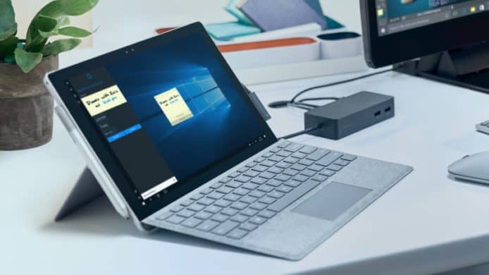 Microsoft 向受螢幕閃爍問題影響的 Surface Pro 4 機主免費更換螢幕