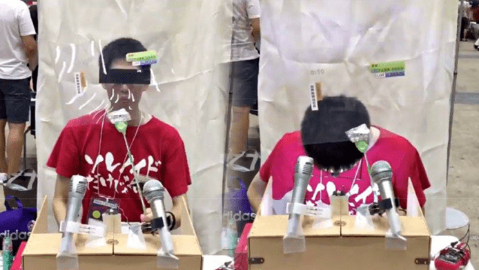 【有片睇】日本DIY「記者會模擬器」　一鞠躬自動閃燈出快門聲