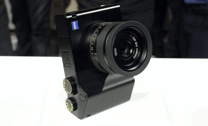 蔡司Zeiss ZX1全片幅Android相機　內置Lightroom執相，隨身拍之王