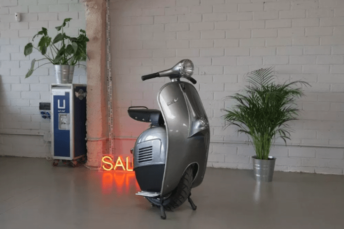 復古設計電動單輪車亮相　重現經典 Vespa 風格