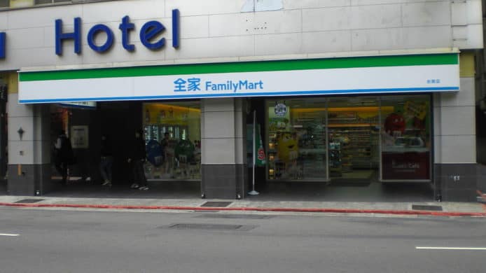 GoGoVan 跟便利店推「店到店」服務 送貨網拍交收可即日完成