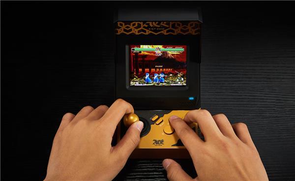 NEOGEO mini 聯乘吳亦凡潮牌 A.C.E.　金+黑色特別版