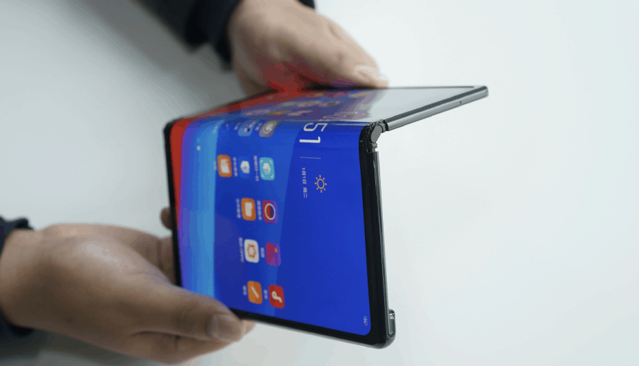 Oppo 展示最新可摺疊手機　外貌激似華為 Mate X
