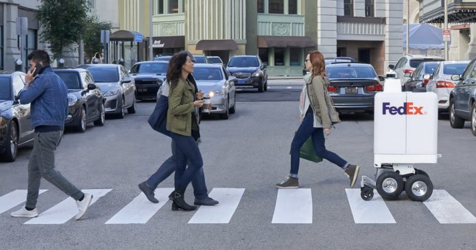 【有片睇】用自駕技術開發 FedEx 送貨機械人 SameDay Bot 　無懼障礙極速送貨