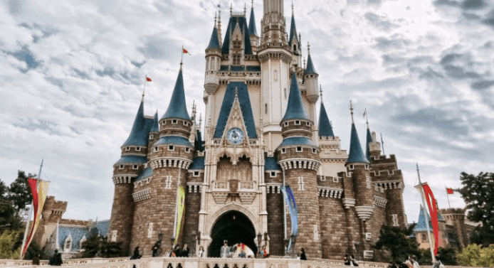 東京迪士尼今夏用手機領 Fast Pass 　毋須排隊玩機動遊戲