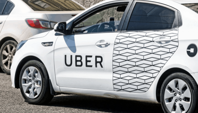 手機畫面AR標示Uber車輛　 顧客更易找出自己已訂車輛