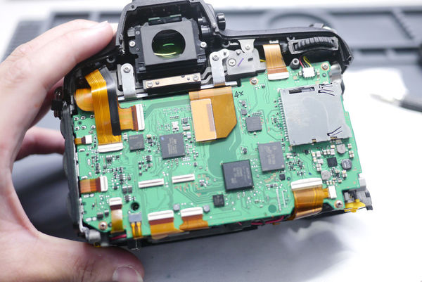 台灣相機維修店妙手仁心  救回泡過海水的 D850