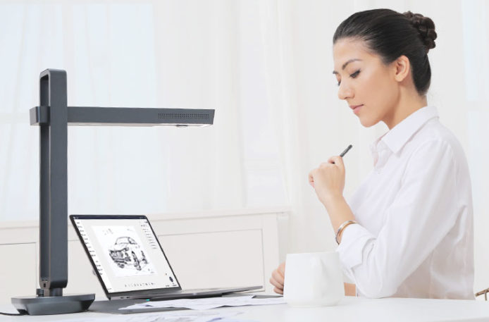 CZUR Aura 智能掃瞄器　免拆書極速掃瞄