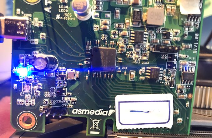 全球首款 USB 3.2 產品 　速度達 20Gbps