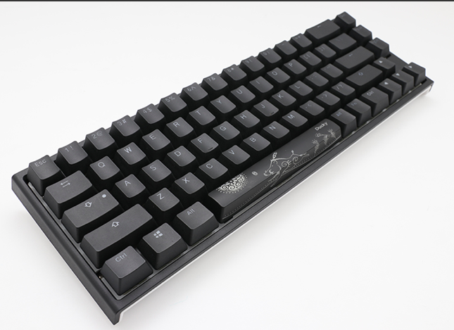 Ducky One 2 SF RGB 鍵盤　65 鍵排列 + 不破孔鍵帽