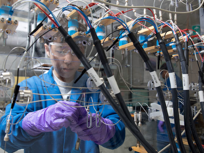 IBM用海水製作全新充電池  充電80%只需5分鐘