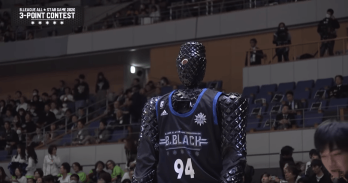 【有片睇】Toyota AI 機器人參加三分球大賽　25 射只入 10 球獲倒數第二