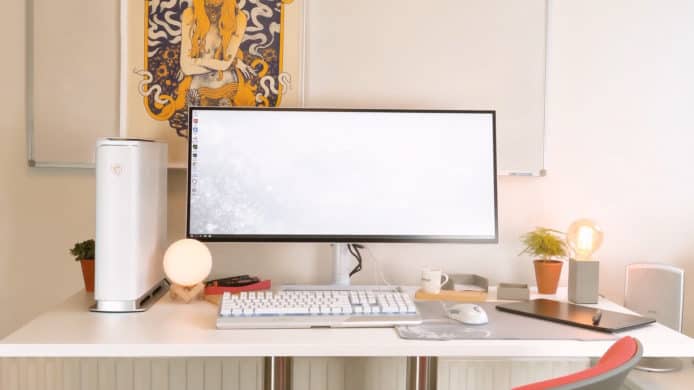 MSI PRESTIGE 創作者顯示器及 G27 系列　超高解像度 + 曲面電競熒幕